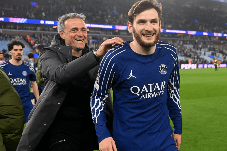 8000万欧值了！巴黎巨星一战封神，利物浦高层肠子悔青：早该抢他！